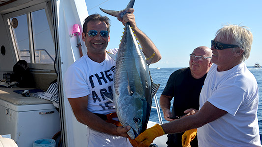 pêche au gros, prise d'un Thon au large de Cannes, Nice, Mandelieu